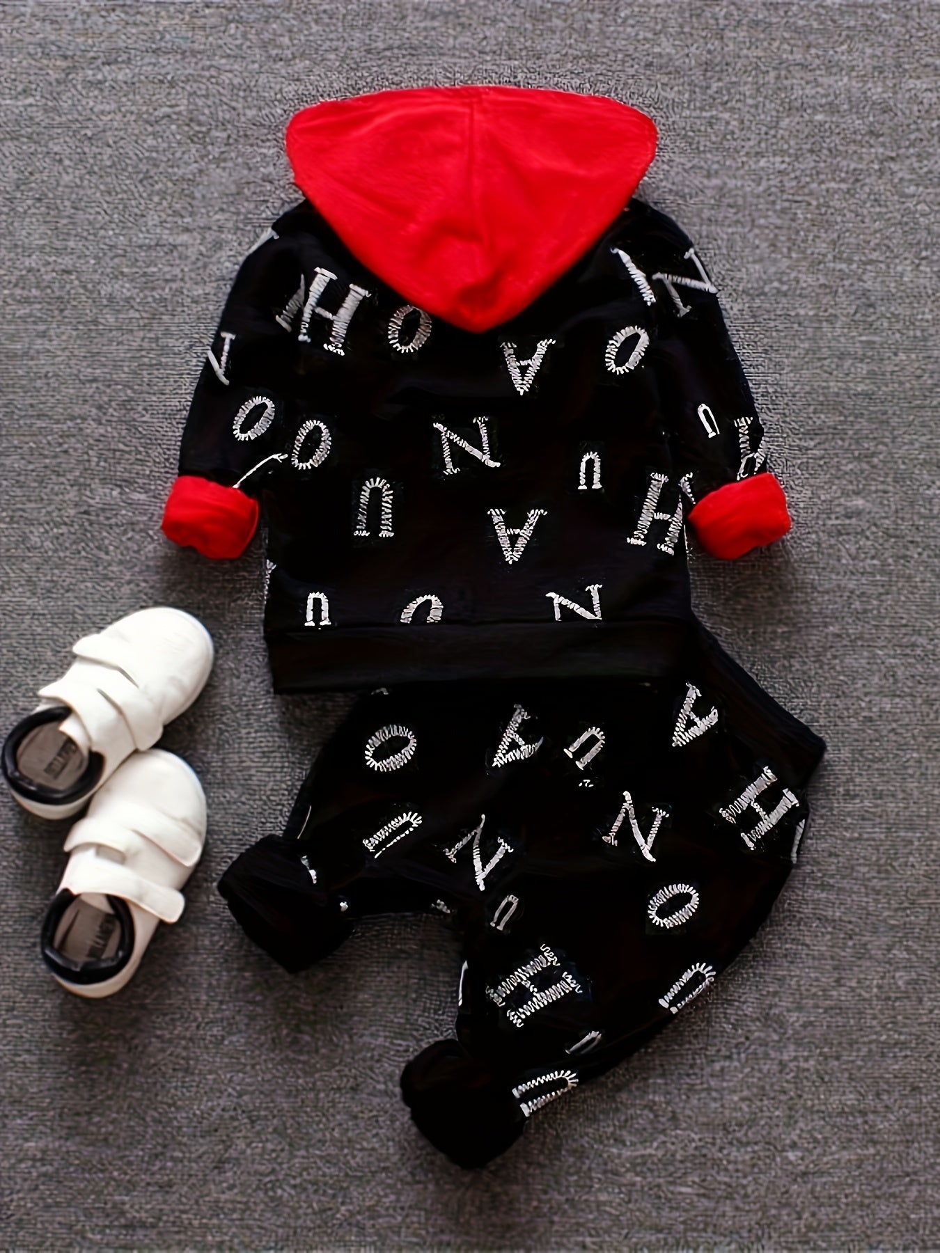 New Boys' Fashion In Spring Is Full Of Printed Letters, Long Sleeves And Hooded Three-piece Suit, And Boys' Casual Trousers Suit In Autumn.