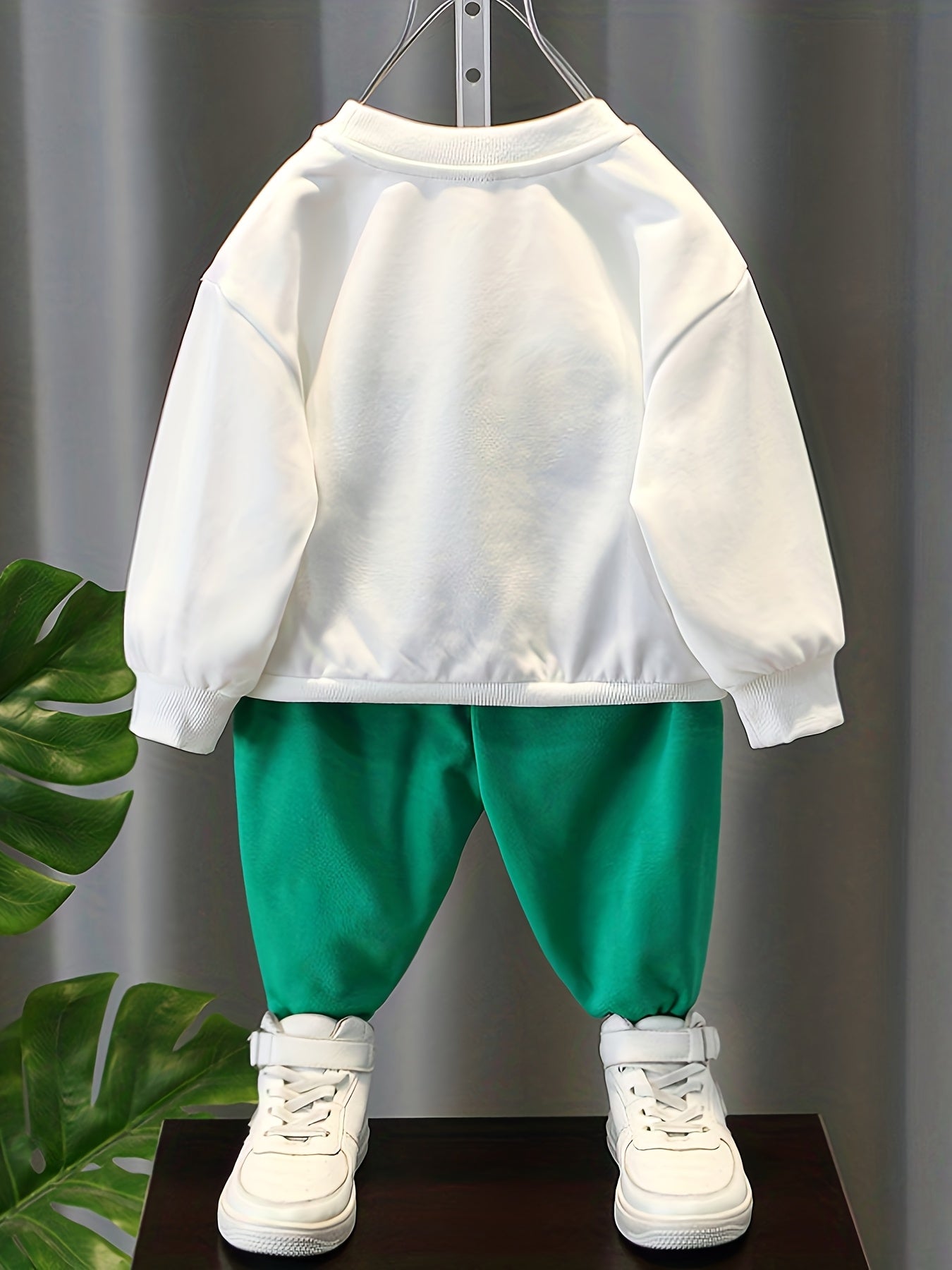 Autumn New Boy Long Sleeve Bear Sweater And Trousers Set