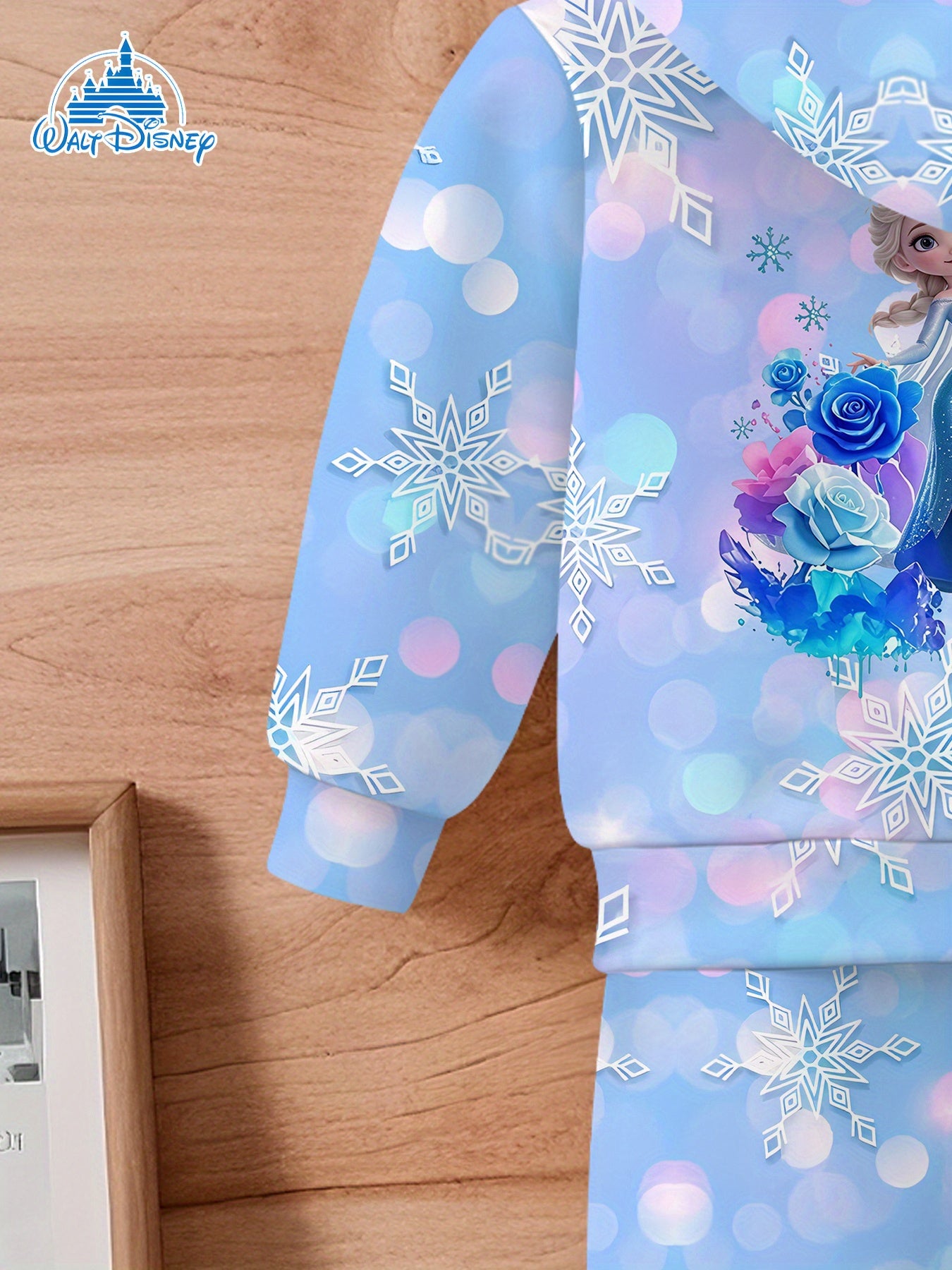 2- Piece Girls' Set with Disney Frozen Elsa Magical Snow- themed Digital Print Design, Long- sleeve Hoodie and Sweatpants Set, a Clothing Gift Suitable for Children. of Comfortable Fabric, Suitable for Autumn and Winter, Casu