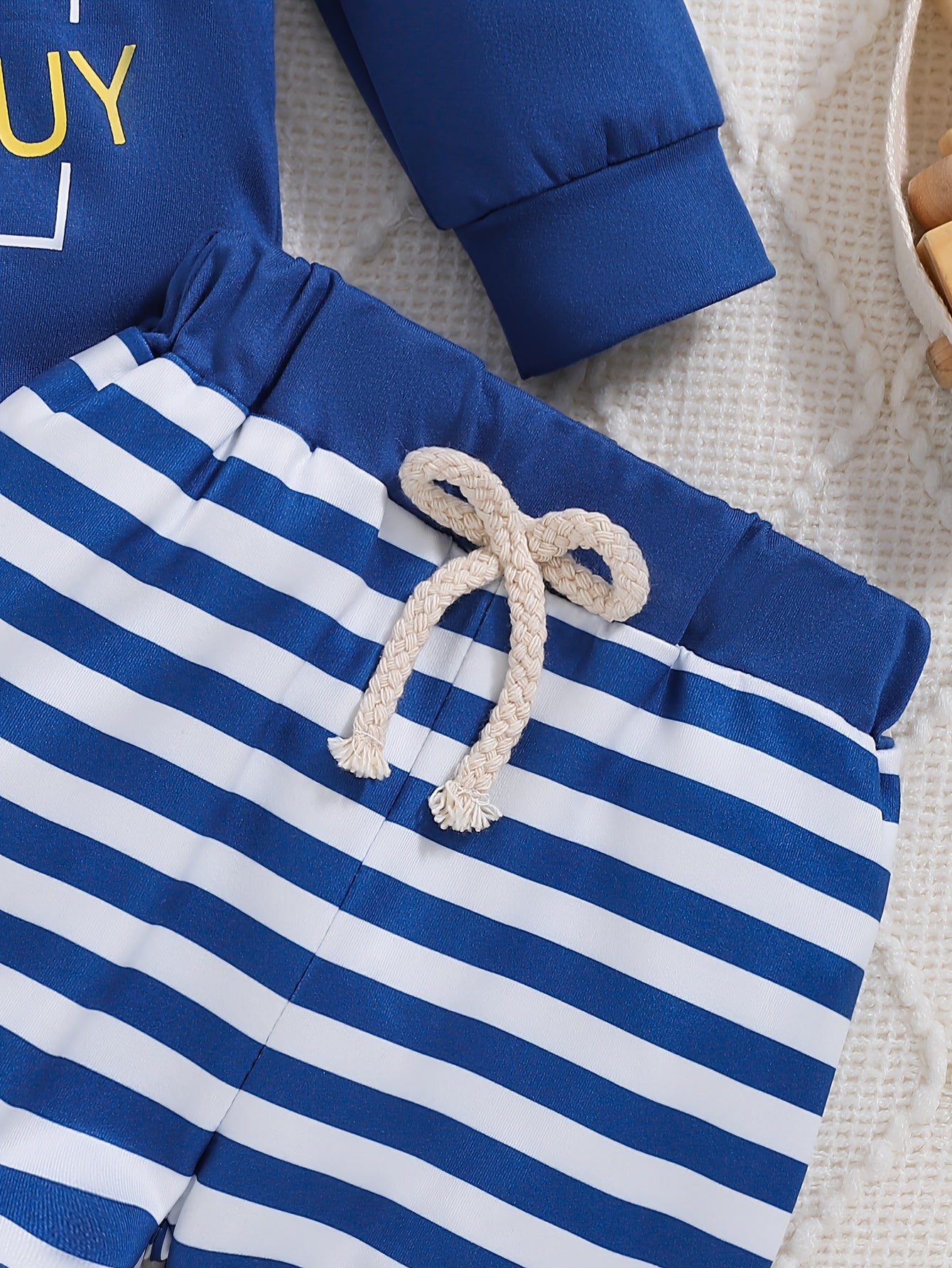 [Sunshine Boys' Shirt] Cute and Handsome Boys' Triangle Shirt | Blue Print and Letter Stripes, Sunshine, 0-12 Months, Perfect for Outdoor
